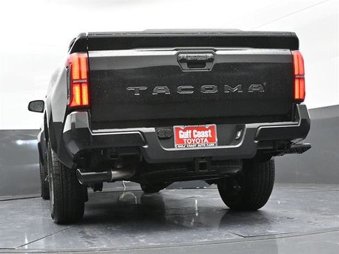 Certified 2025 Toyota Tacoma TRD Sport image 28