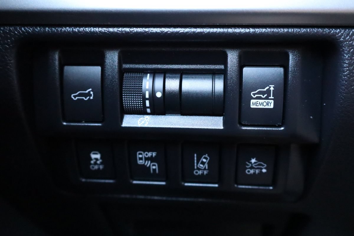 Used 2018 Subaru Outback 3.6R Limited AWD/4WD image 29