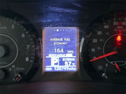 Used 2015 Toyota Sienna LE image 11