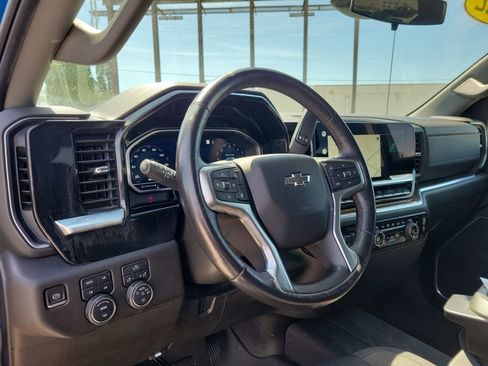 Used 2022 Chevrolet Silverado 1500 RST AWD/4WD image 21