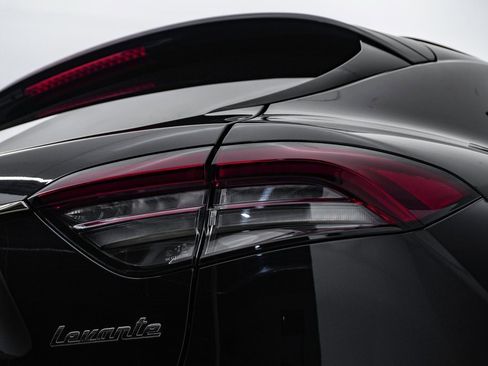 Used 2022 Maserati Levante GT image 13