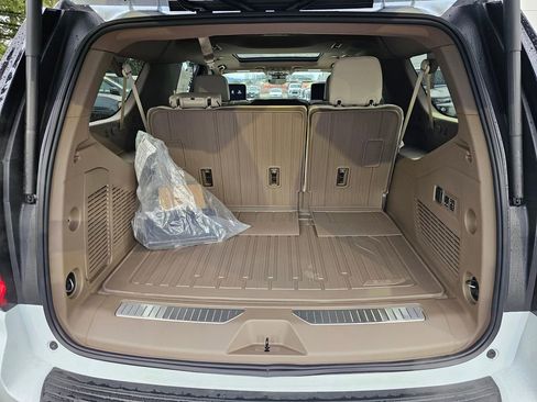 New 2026 GMC Yukon XL Denali w/ Advanced Technology Package AWD/4WD image 14