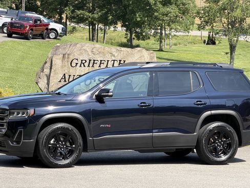 Used 2021 GMC Acadia AT4 w/ Technology Package AWD/4WD image 5