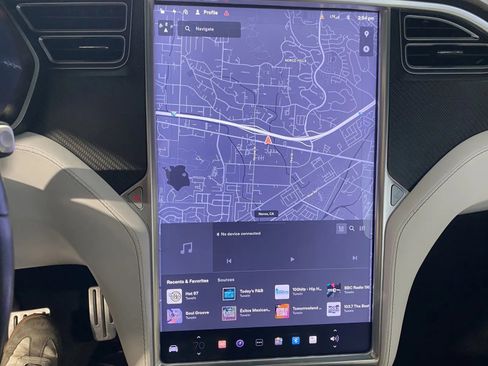 Used 2016 Tesla Model X P90D image 15