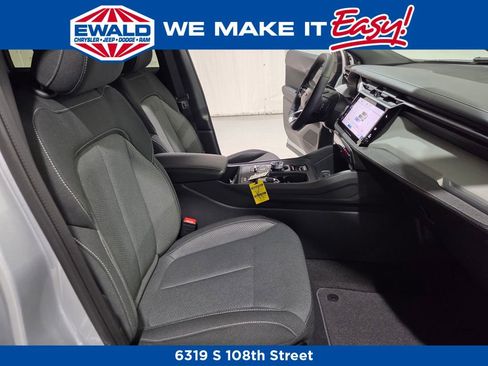 New 2026 Jeep Cherokee Laredo AWD/4WD image 11