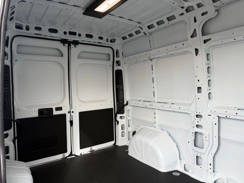 New 2026 RAM ProMaster 2500 w/ Convenience Group FWD image 27