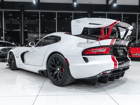 Used 2016 Dodge Viper ACR w/ Extreme Aero Package RWD image 3