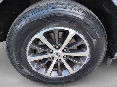 Used 2020 Ford Expedition XLT w/ Equipment Group 201A image 24