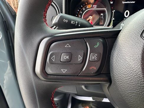 Used 2024 Jeep Wrangler Unlimited Rubicon w/ XTREMEE 35" Tire Package image 15