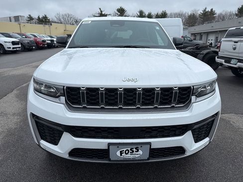 New 2026 Jeep Grand Cherokee Limited image 8