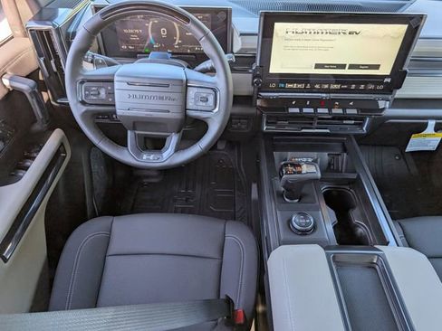New 2026 GMC Hummer EV 4x4 Crew Cab image 9