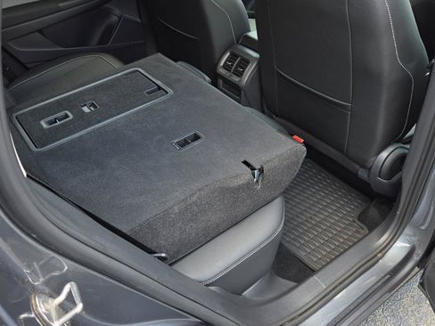 Certified 2022 Volkswagen Taos SE AWD/4WD image 58