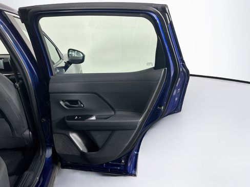 Used 2025 Nissan Kicks S FWD image 28
