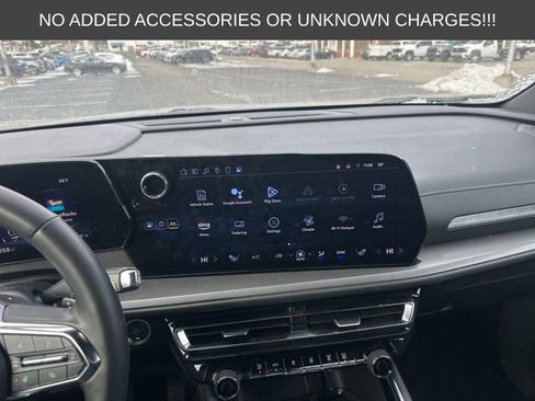 Certified 2025 Chevrolet Traverse LT image 11