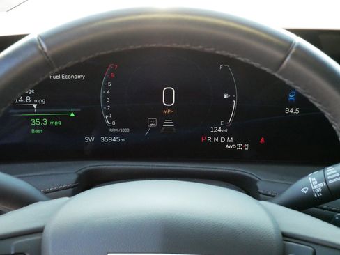 Used 2025 Cadillac XT4 Premium Luxury image 21