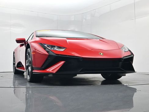 Used 2023 Lamborghini Huracan Tecnica image 57