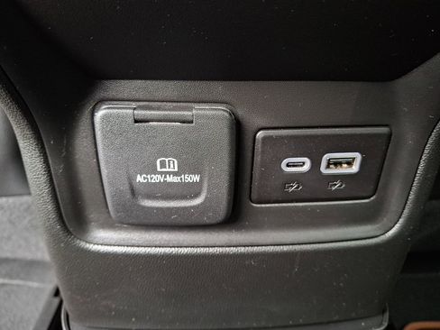 Used 2023 GMC Acadia AT4 image 13