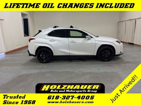 Used 2022 Lexus UX 200 w/ Premium Package FWD image 1