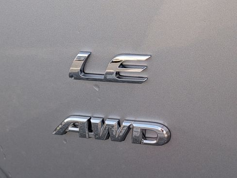 Used 2024 Toyota Corolla Cross LE w/ Moonroof Package AWD/4WD image 9