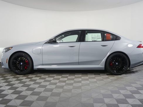 New 2026 BMW M5 image 7