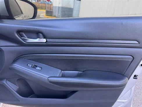 Used 2019 Nissan Altima 2.5 S FWD image 33