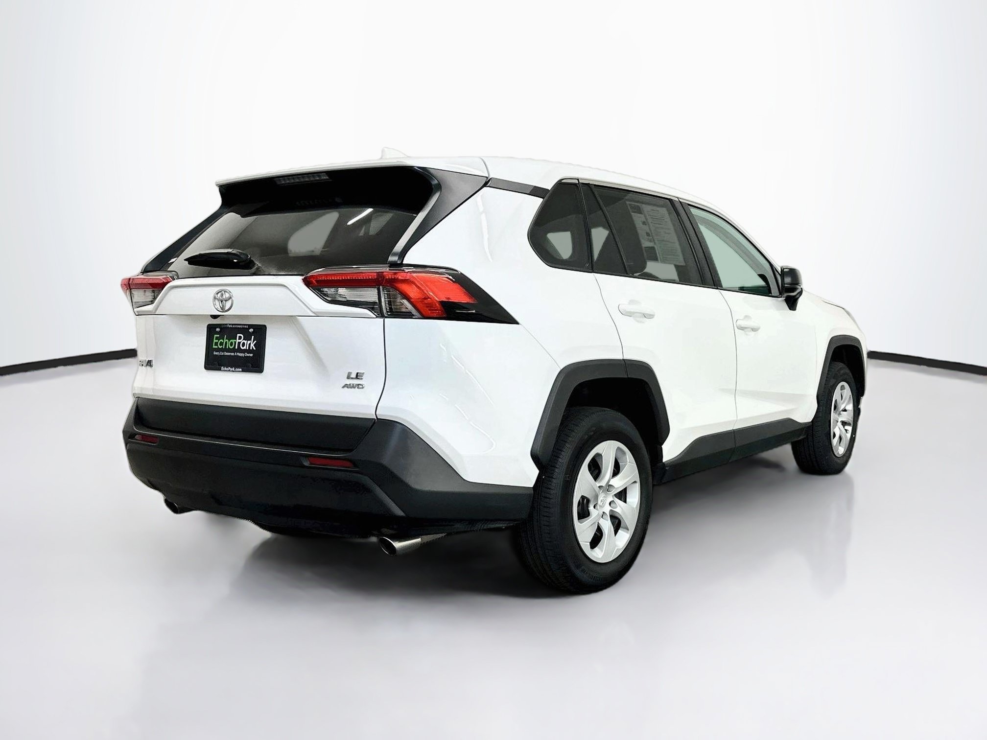 Used 2025 Toyota RAV4 LE AWD/4WD image 9