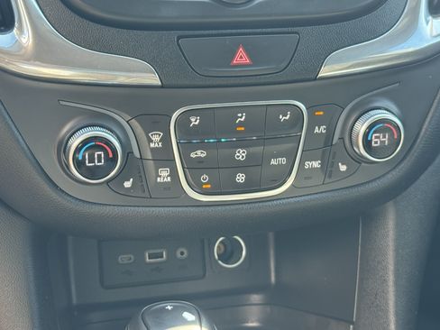 Used 2019 Chevrolet Equinox LT FWD image 31