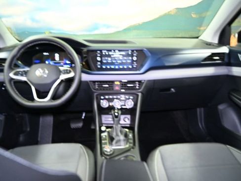 Used 2024 Volkswagen Taos SE image 51