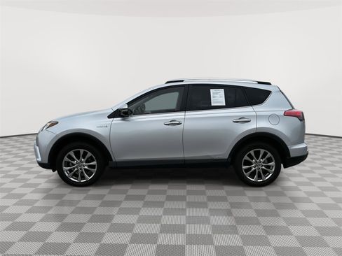 Used 2016 Toyota RAV4 Limited w/ Advanced Technology Package AWD/4WD image 3