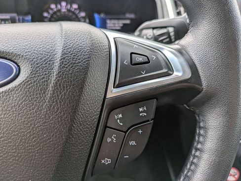 Used 2022 Ford Edge Titanium image 19