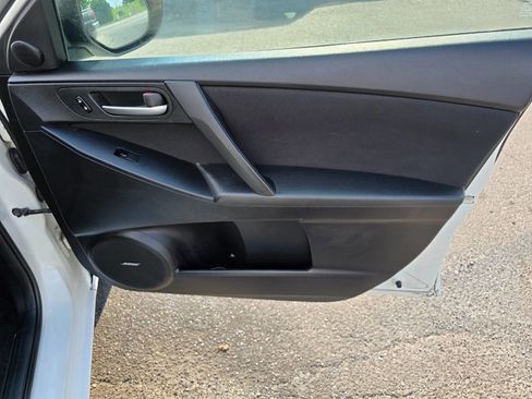 Used 2010 MAZDA MAZDA3 i Touring image 28