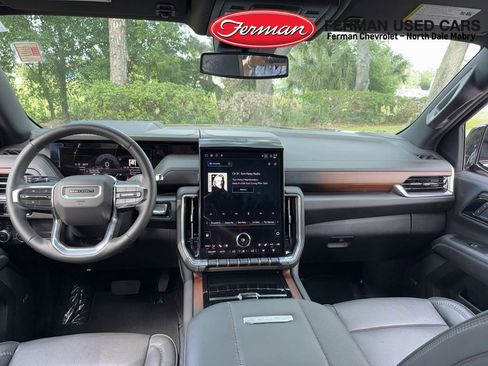 Used 2025 GMC Yukon Denali AWD/4WD image 5