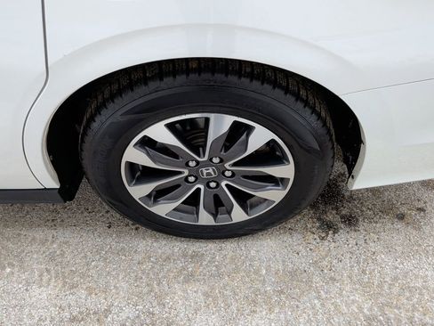 Certified 2023 Honda Odyssey EX-L image 13