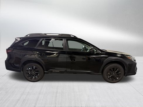 Used 2025 Subaru Outback Onyx Edition AWD/4WD image 8