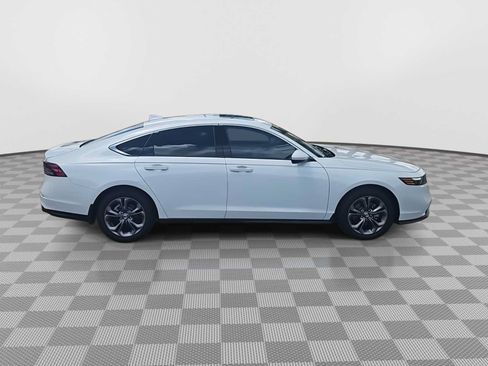 Certified 2023 Honda Accord EX image 9