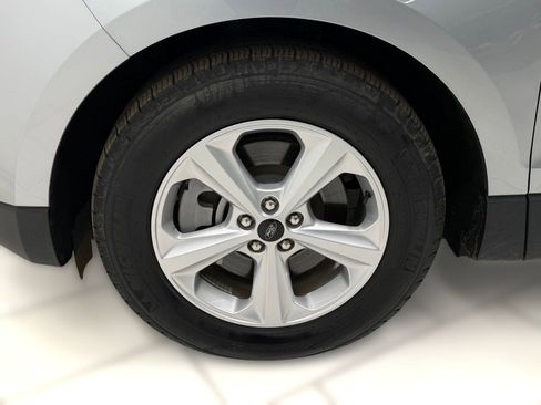 Used 2024 Ford Edge SE image 8