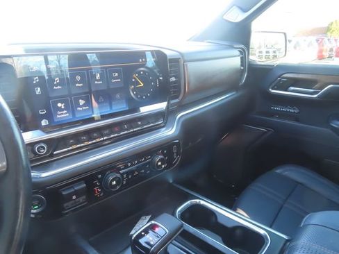 Used 2024 Chevrolet Silverado 1500 High Country AWD/4WD image 38