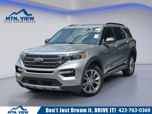 Used 2023 Ford Explorer XLT w/ Equipment Group 202A AWD/4WD image 1