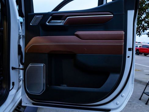 Used 2025 GMC Sierra 1500 Denali Ultimate image 38