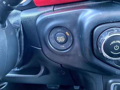 Used 2018 Jeep Wrangler Unlimited Rubicon AWD/4WD image 23
