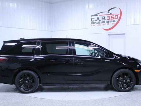Used 2023 Honda Odyssey Sport image 7