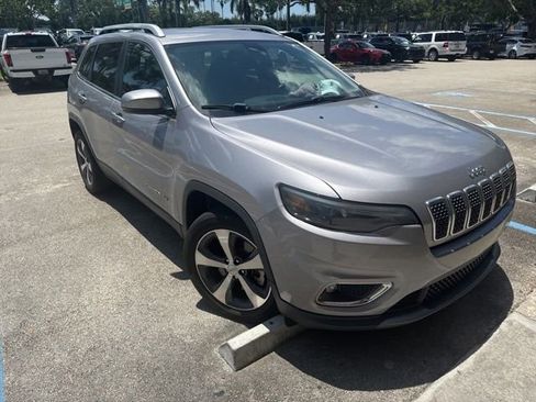 Used 2019 Jeep Cherokee Limited FWD image 1