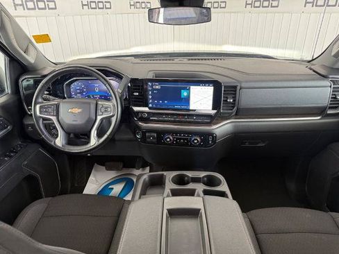Used 2025 Chevrolet Silverado 1500 LT RWD image 3