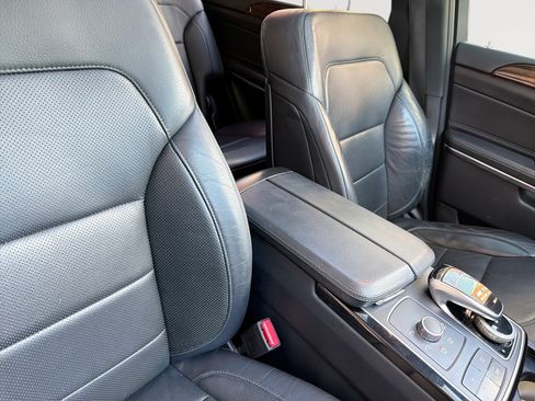 Used 2018 Mercedes-Benz GLS 550 4MATIC image 16