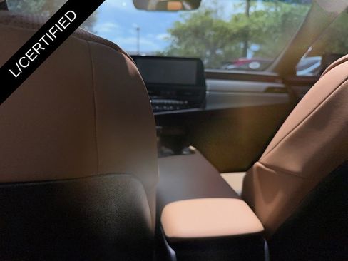 Certified 2025 Lexus ES 350 w/ Premium Package image 25