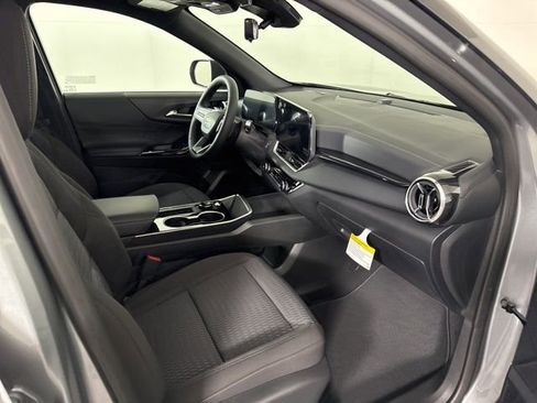 New 2026 Chevrolet Equinox LT w/ Safety and Technology Package FWD image 16