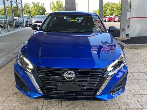 Certified 2025 Nissan Altima 2.5 SV FWD image 2