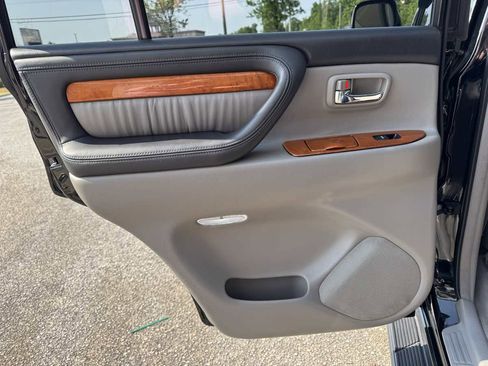 Used 2007 Lexus LX 470 4WD image 31