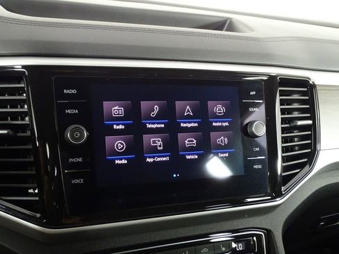 Used 2022 Volkswagen Atlas SE image 33