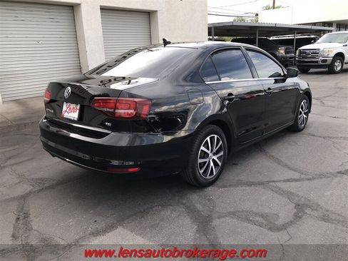 Used 2017 Volkswagen Jetta SE FWD image 7
